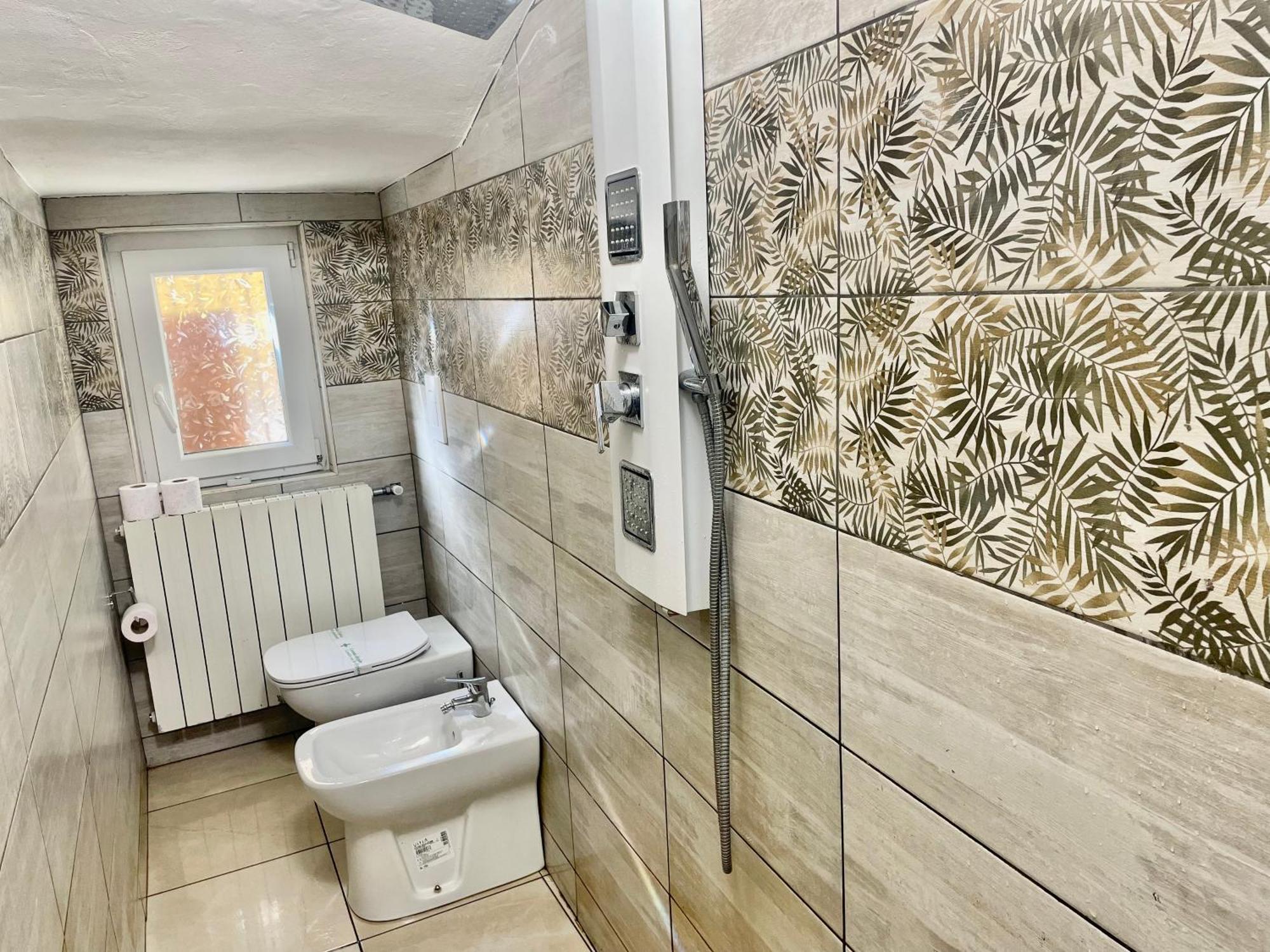 Room Malpensa - Servizio Taxi Mxp Da 20 Euro Lonate Pozzolo Luaran gambar